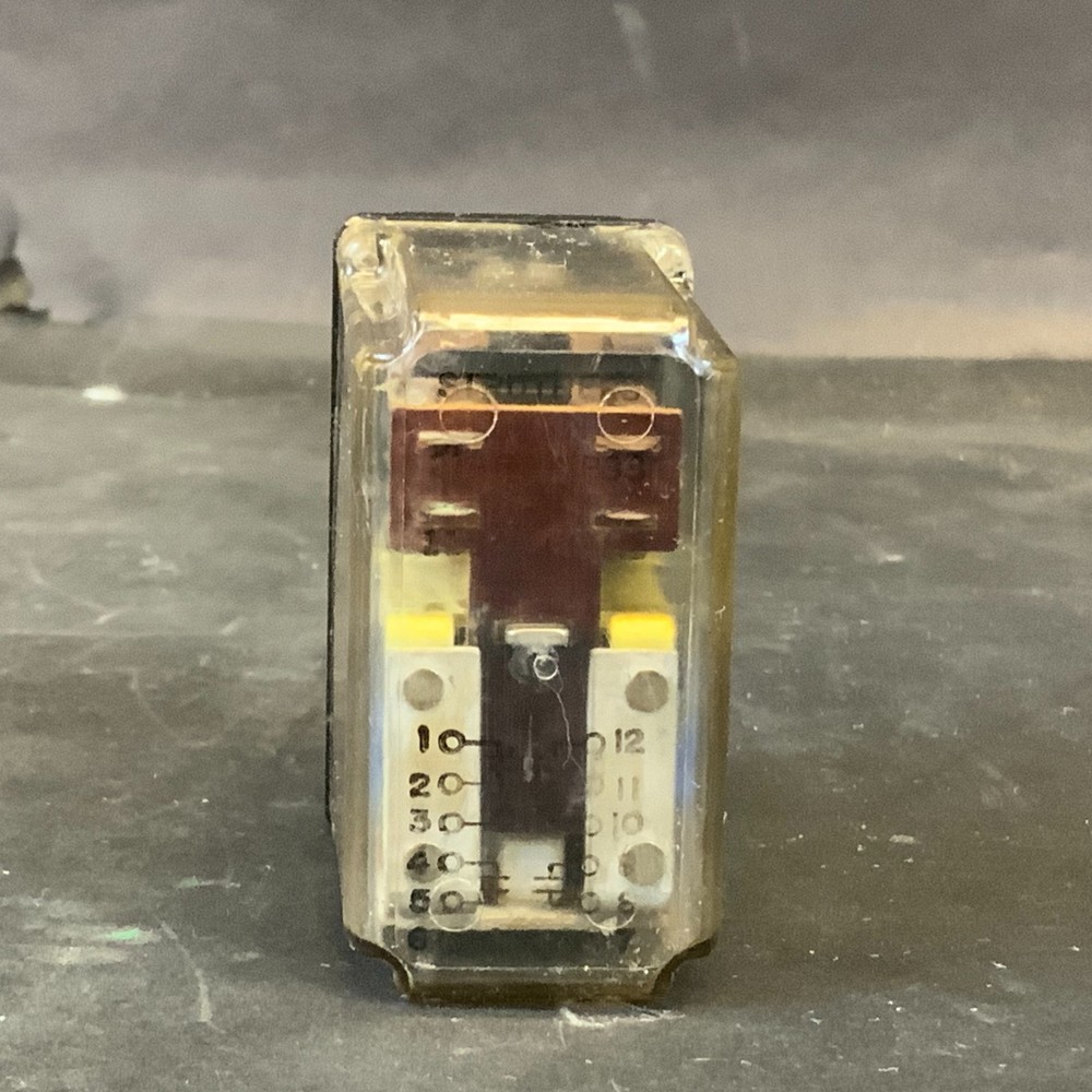 STRUTHERS DUNN 219BBX-P33 Time Relay Delay ($8 OBO)