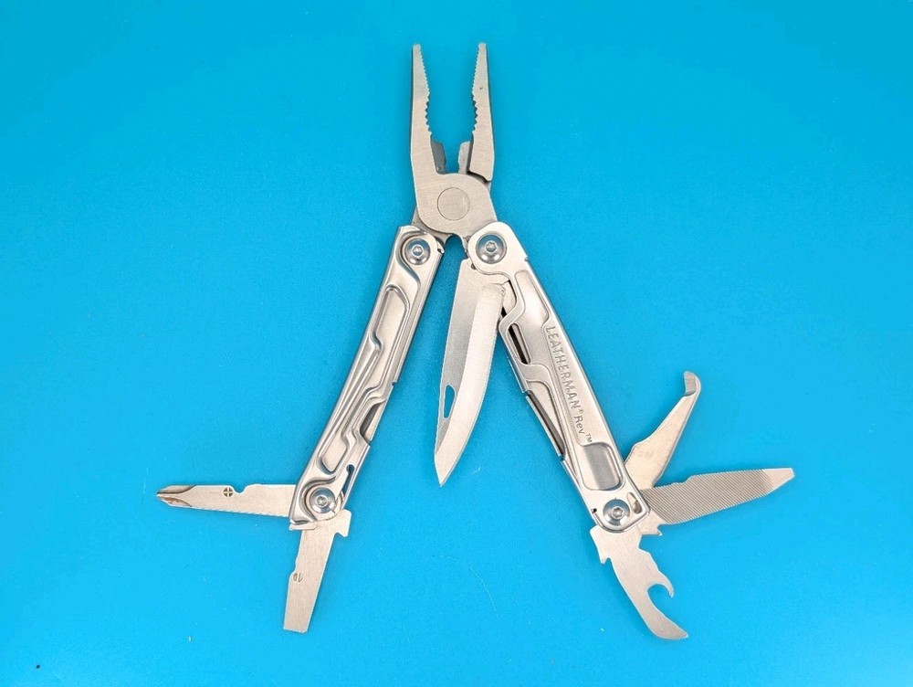 Leatherman Rev 3.8" Multi-Tool, Stainless!