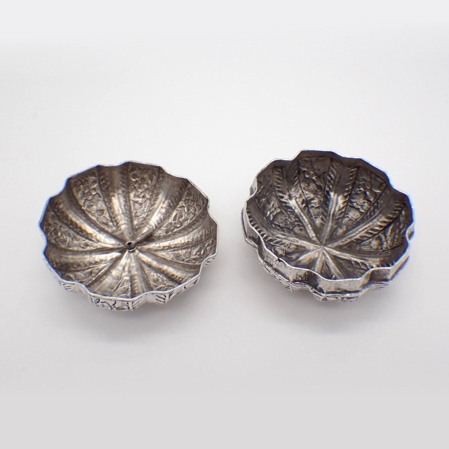 Ornate Pumpkin Form Box 900 Silver
