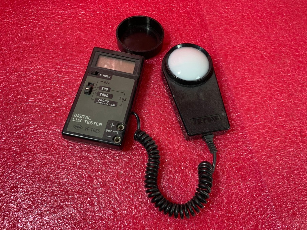 YFS Digital Light Meter model YF-1065