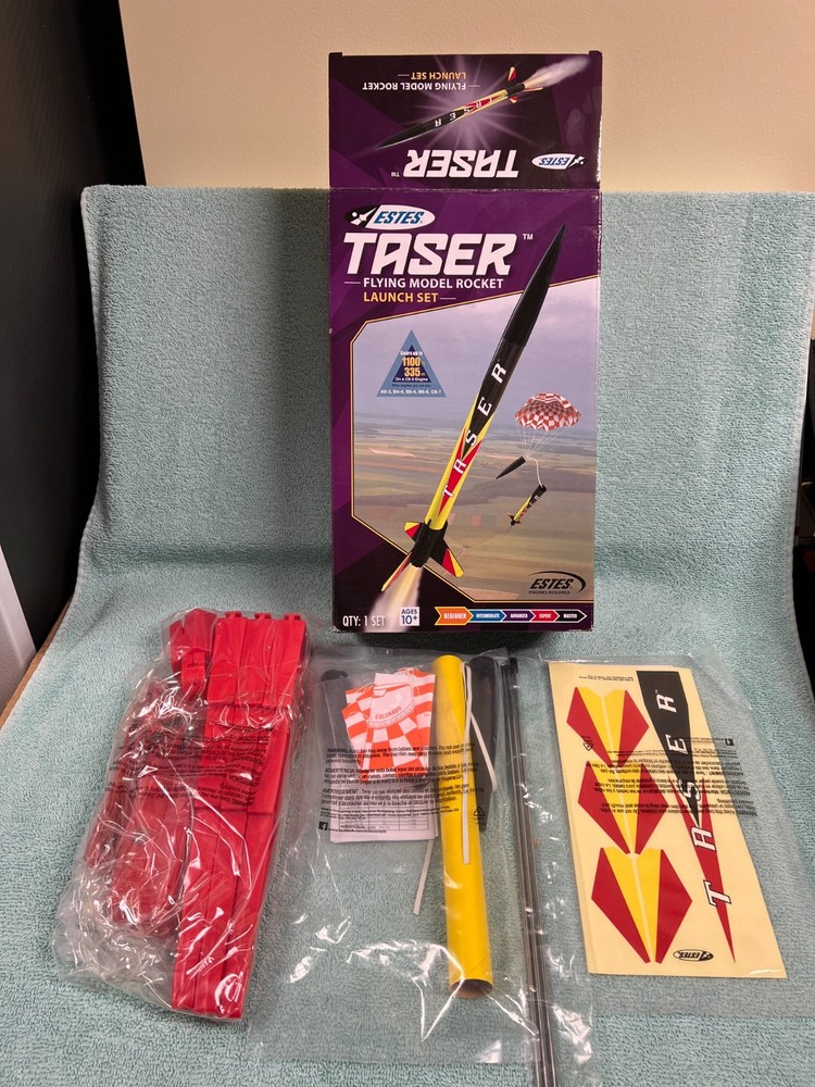 Estes Taser Flying Model Rocket Launch Set #1491 (NEW)
