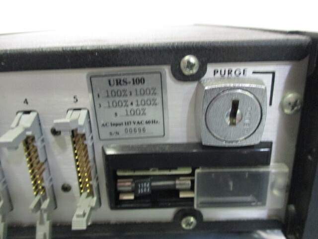 Unit Instruments URS-100 Mass Flow Controller and readout, 421271