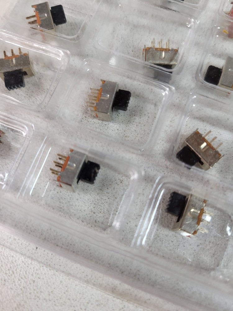(25 NEW) Microswitches SSB22