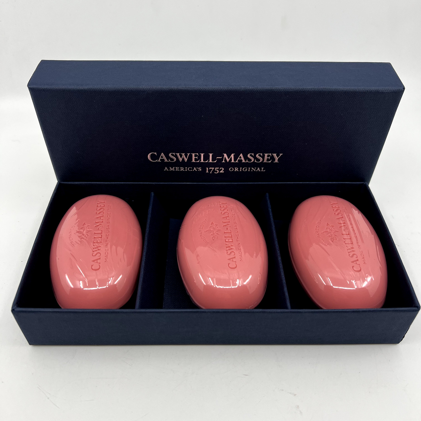 Caswell-Massey Honeysuckle Soap Set of 3 Cakes 3.25 oz Bars Gift Box USA