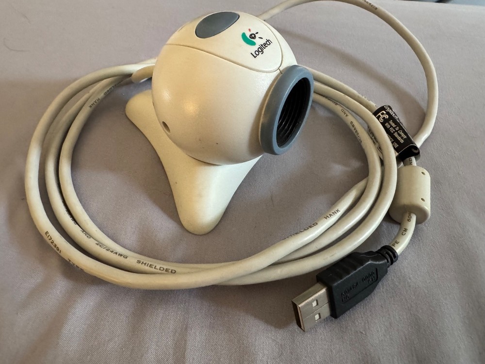 Logitech V-UH9 Webcam with Stand Untested AS IS