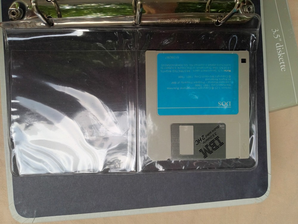 IBM Disk Operating System Version 3.20 DOS 3.5" looks unused!