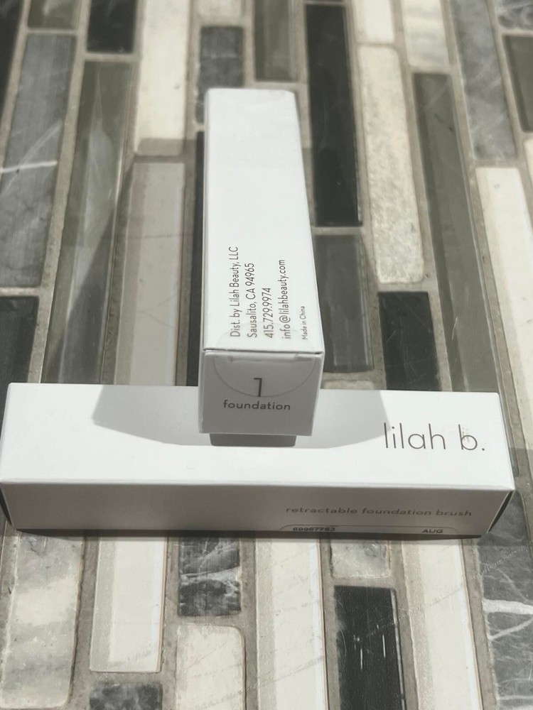 2 PACK lilah b. - Retractable Foundation Brush