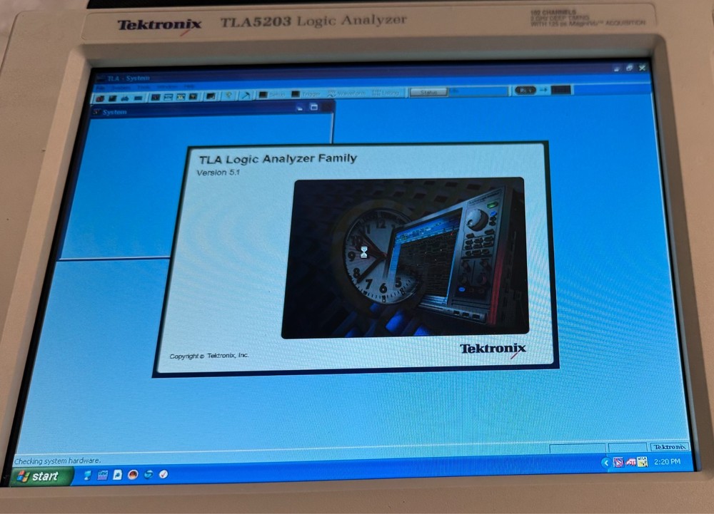 Tektronix TLA5203 Logic Analyzer With Accessories
