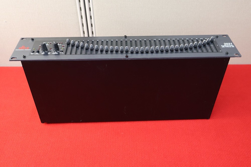 dbx 2031 Equalizer / Limiter with TYPE 3 NR