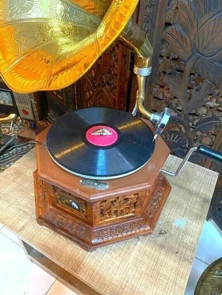 Antique Gramophone, Fully Functional Working Phonograph, win-up record player