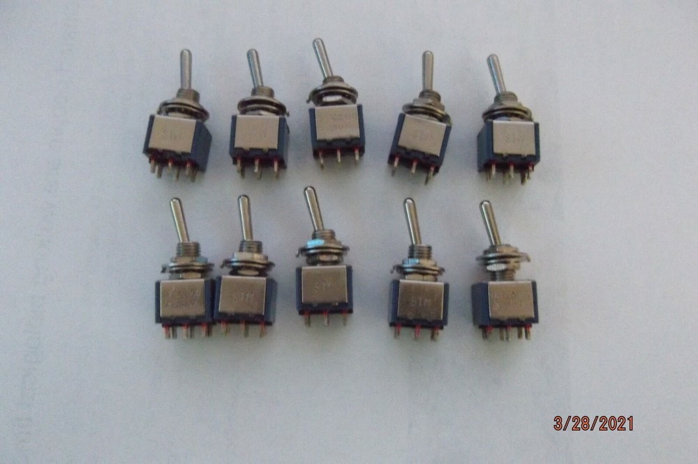 TOGGLE SWITCH , MINITURE