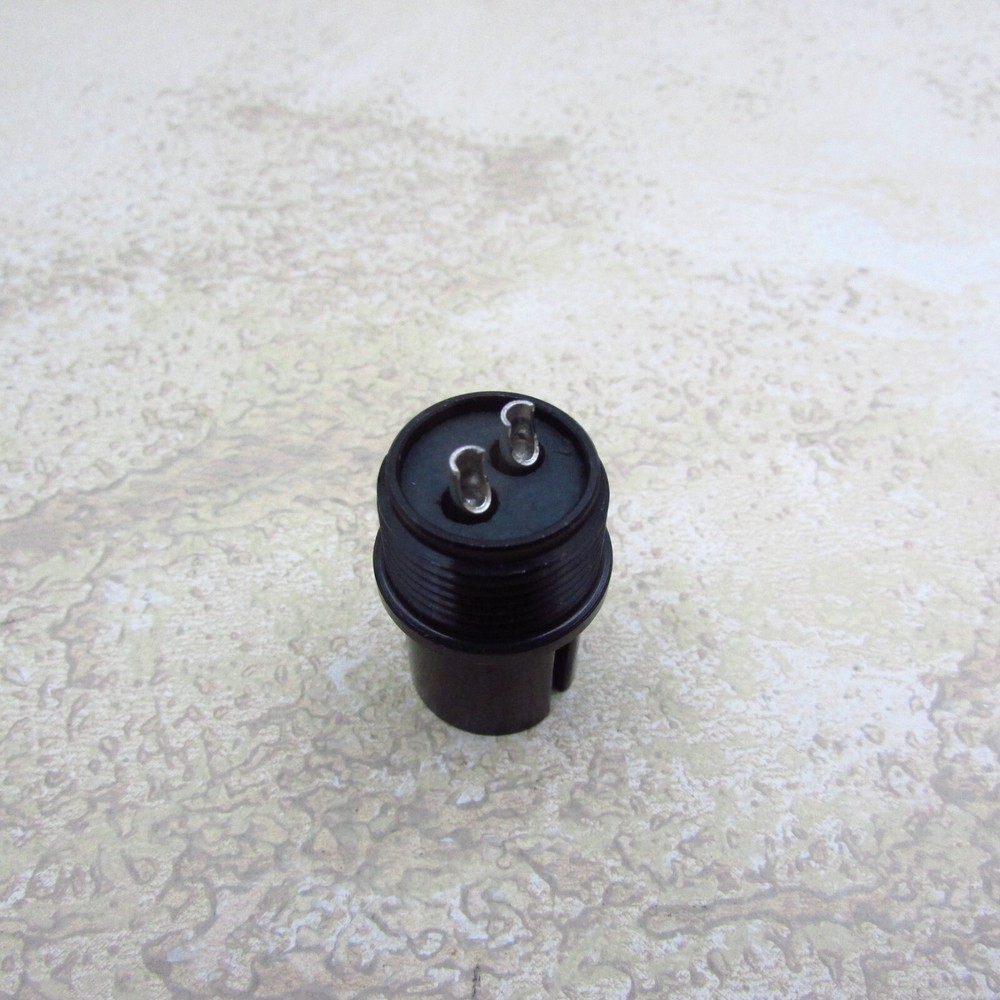 Amphenol CR3106A12S-3P-9 2 Position Circular Connector