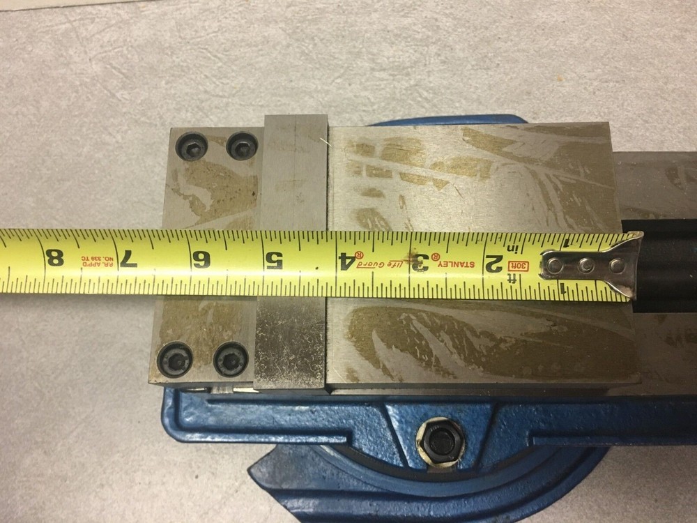 MILLING MACHINE VISE SWIVELING BASE