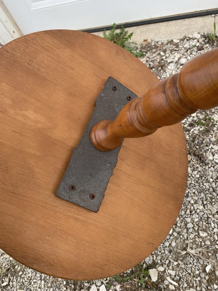 Solid Maple Pedestal Weighted Side Accent Table