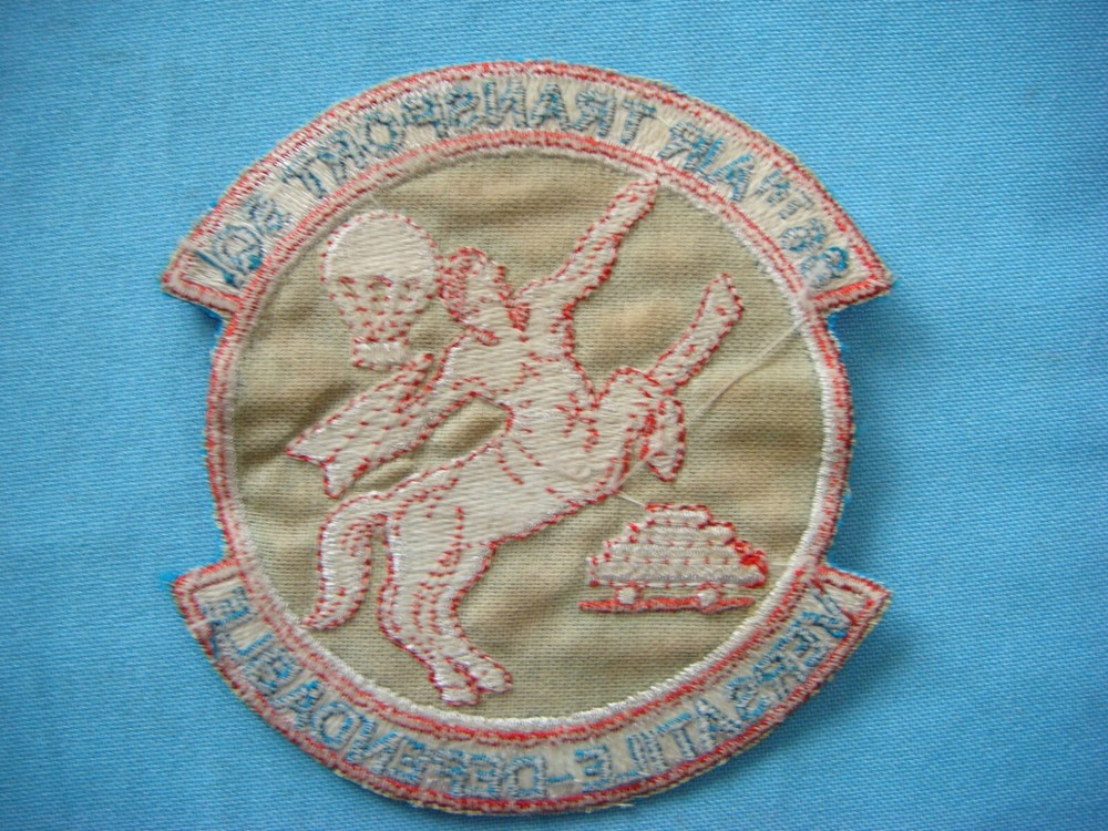 VIETNM WAR PATCH, US 86th AIR TRANSPORT SQUADRONVERSATILE - DEPENDABLE