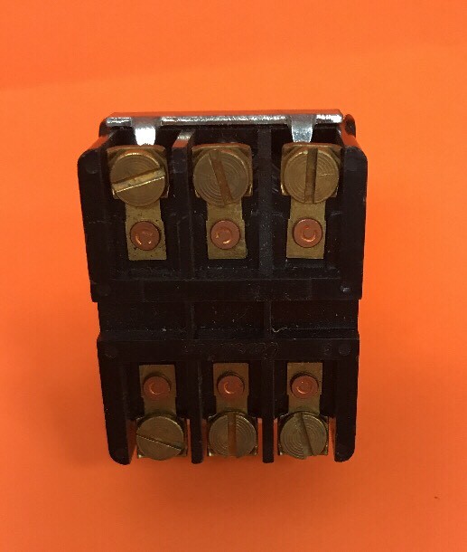 TOGGLE SWITCH 9151 (120-600VAC) *FREE SHIPPING*