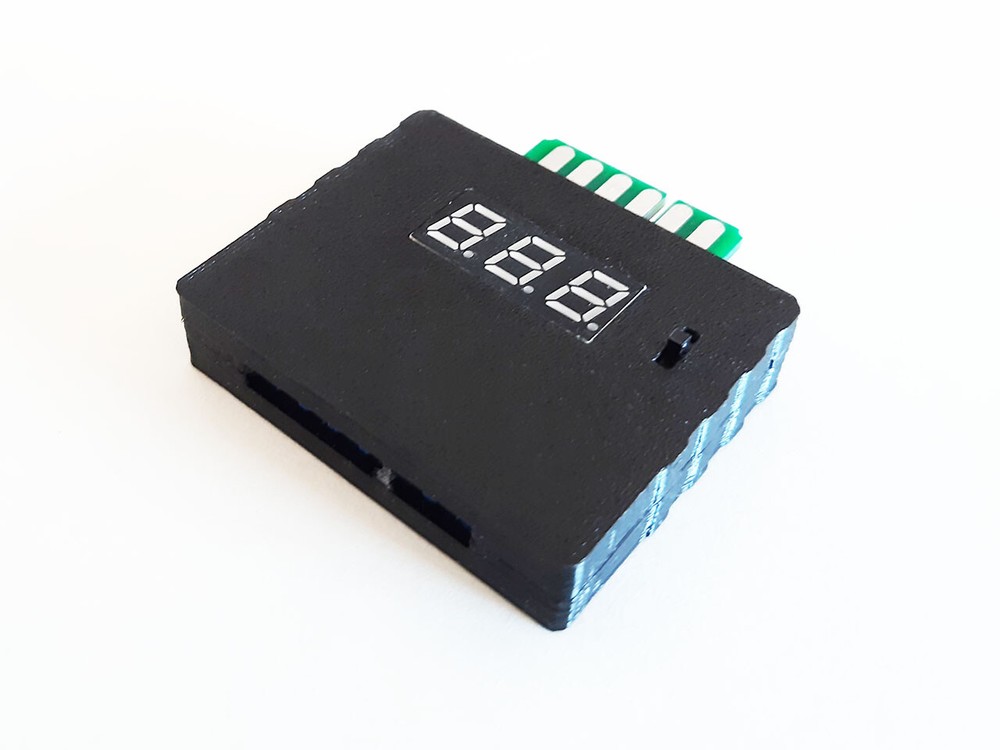 Commodore C64 voltmeter. C64, C128 & VIC-20 computers compatible. Adjustable!