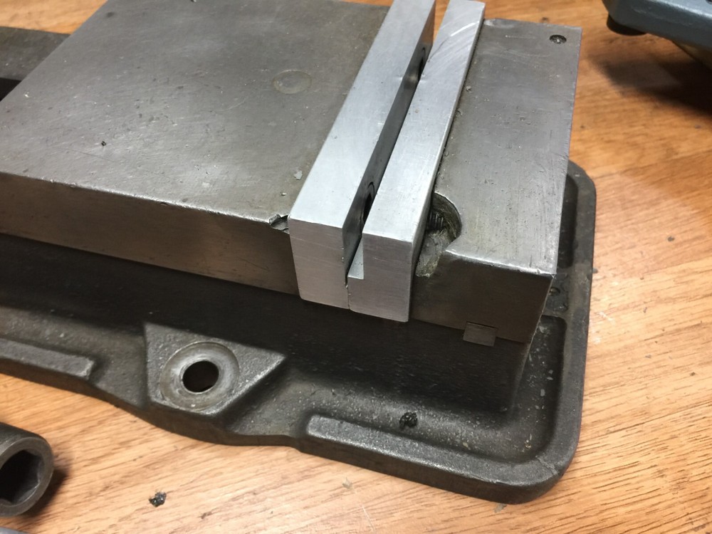 KURT ANGLE LOCK VISE 5 " MILLING VISE A50