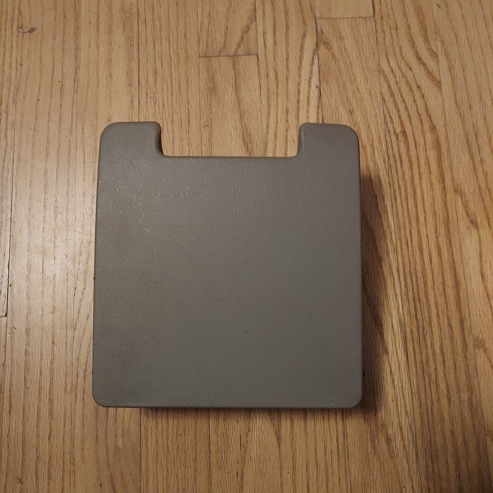 ⭐️ 2001 GMC Yukon Denali Console Cup Holder OEM TAN WITH RUBBER INSERTS.
