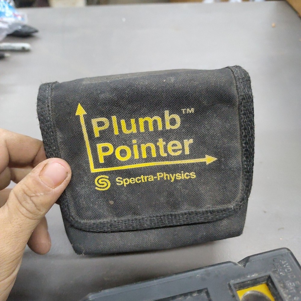 Spectra-Physics Precision PLUMB POINTER Laser Level With Pouch. Works Great