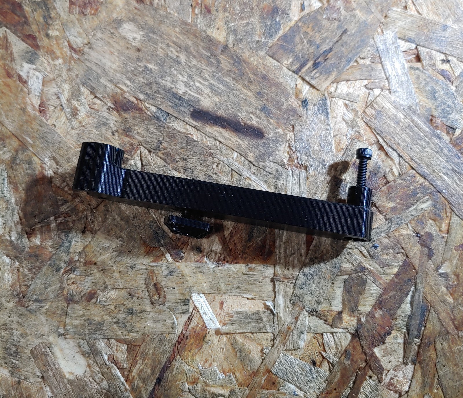 Traxxas Mini XRT/Maxx Sealed Receiver Box Mounting Adapter For 3628 Receiver Box