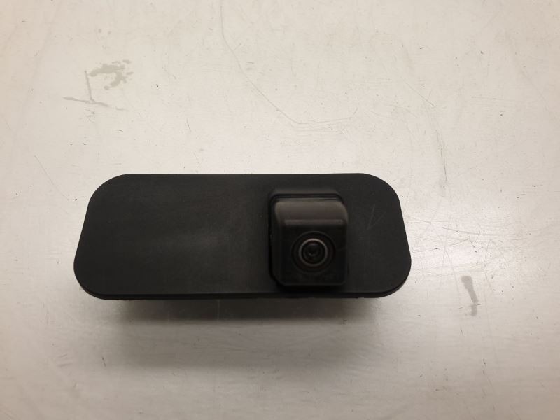 14-16 TOYOTA COROLLA REAR VIEW DECKLID MOUNTED CAMERA / PROJECTOR ASSEMBLY