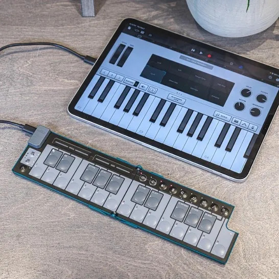 Korg nanoKEY Fold Keyboard. Alpine Green