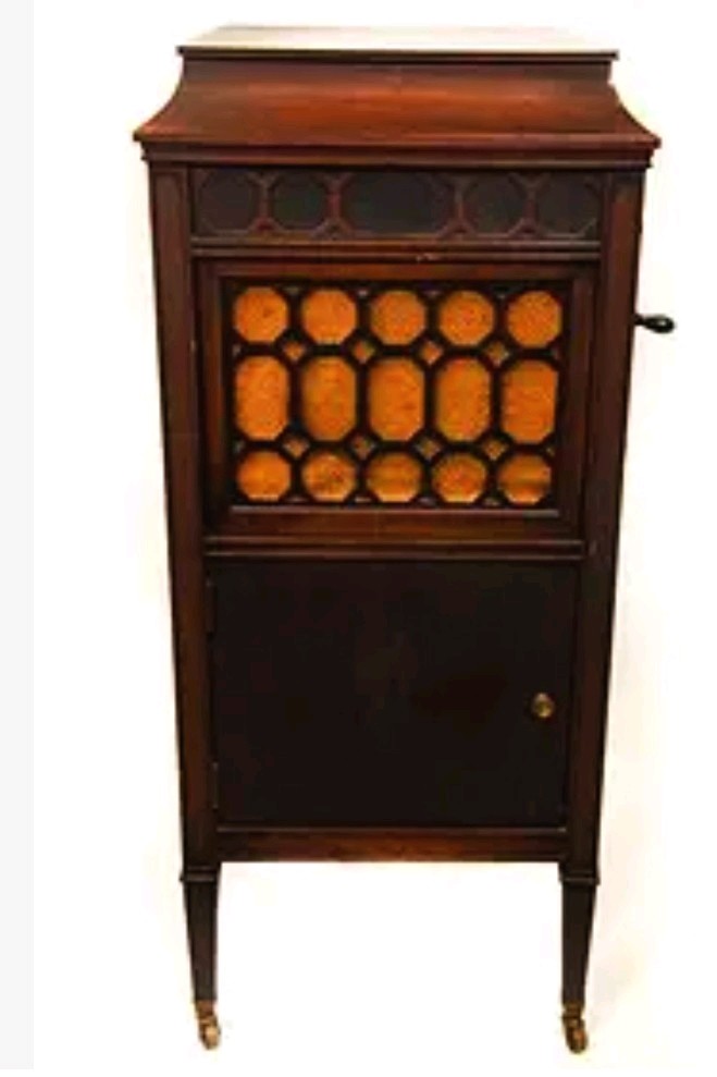 S-19 Edison Diamond Disk Phonograph WITH 30 RECORD DISC'S! - WITH 60 NEEDLES!