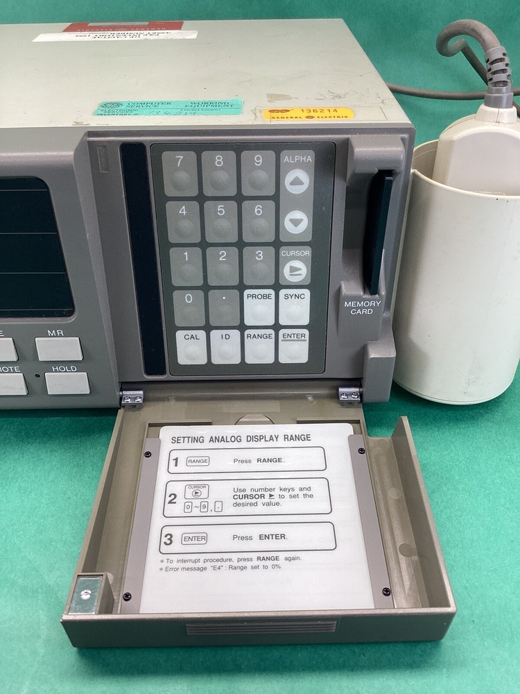 Minolta CA-100 CA100 CRT Color Analyzer with probe - POWERS ON - UNTESTED