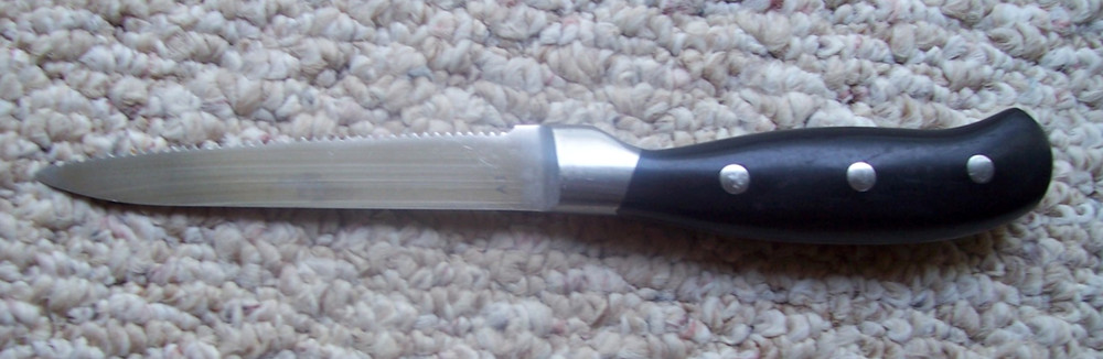 Oneida Stainless 5" Utility Knife Serrated