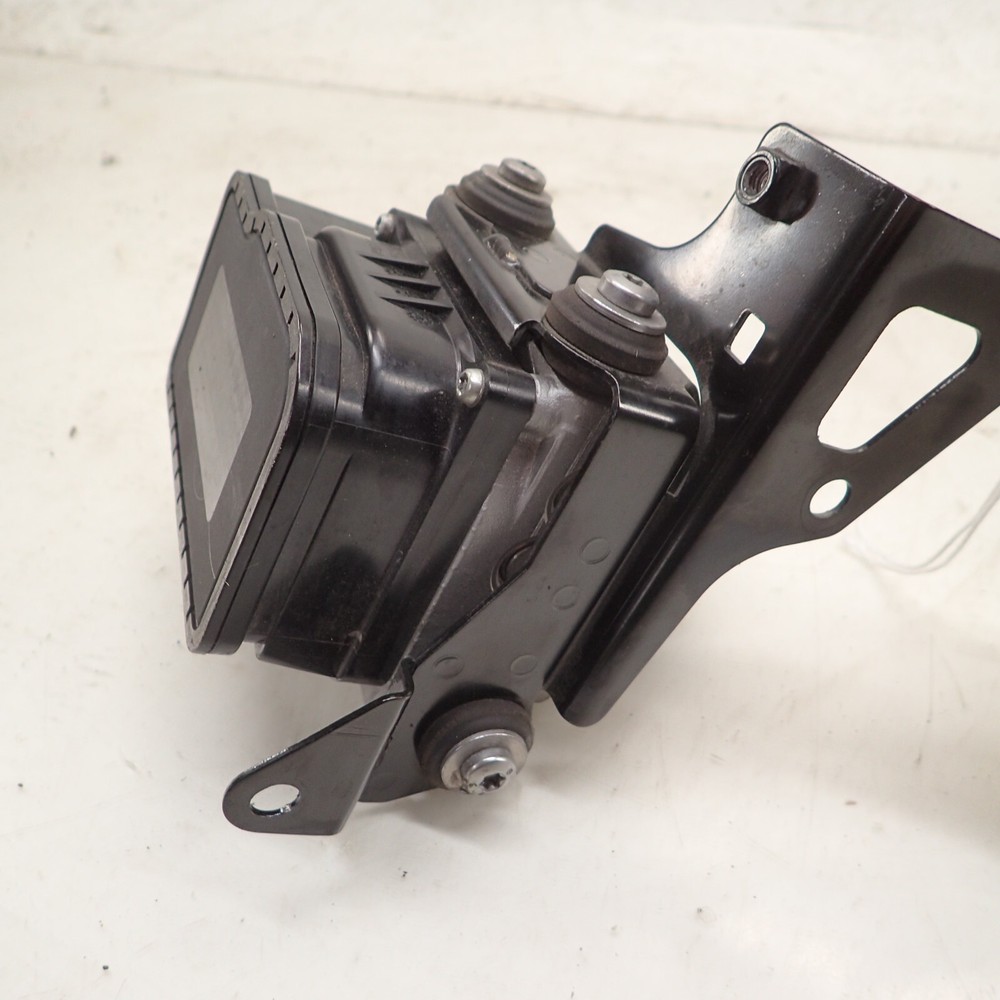 Triumph Sprint ST 1050 abs pump