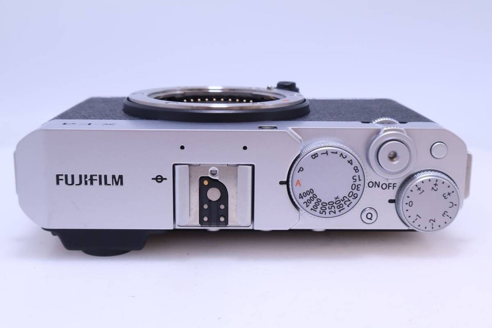 FUJIFILM X-E4 Body Silver 400350
