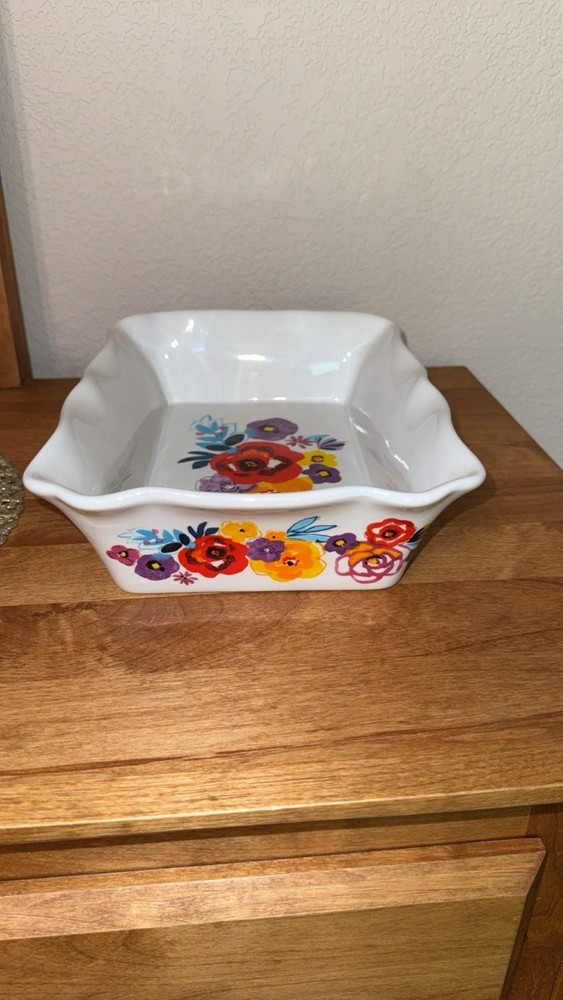 The Pioneer Woman 2-Piece Rectangular Ruffle Top Ceramic Bakeware Set