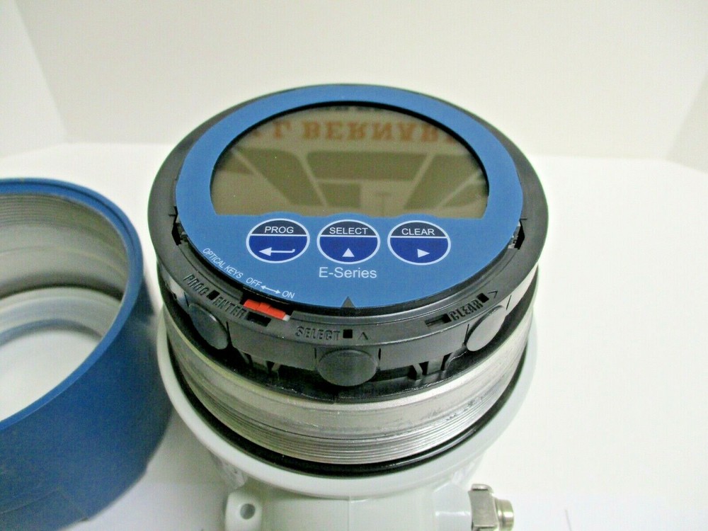 TURBINES INC. E-SERIES FLOW RATE INDICATOR / TOTALIZER WITH 3" TMO300 FLOWMETER