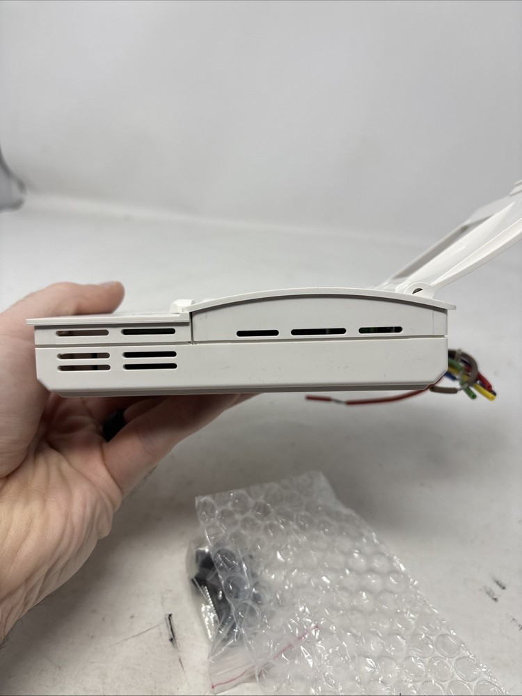 Digital 24 Volt Wall Thermostat - TC1-B3B52