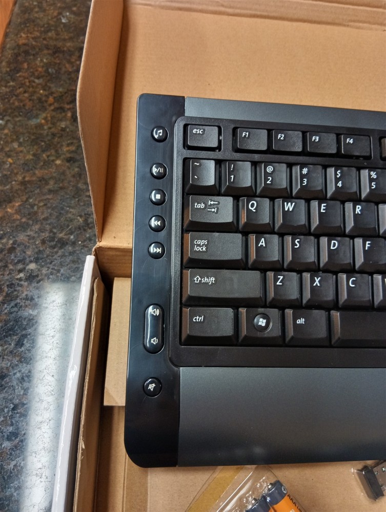 KM555 N Spire Wireless Bluetooth Keyboard Mouse Combo Media Button for Tablet PC