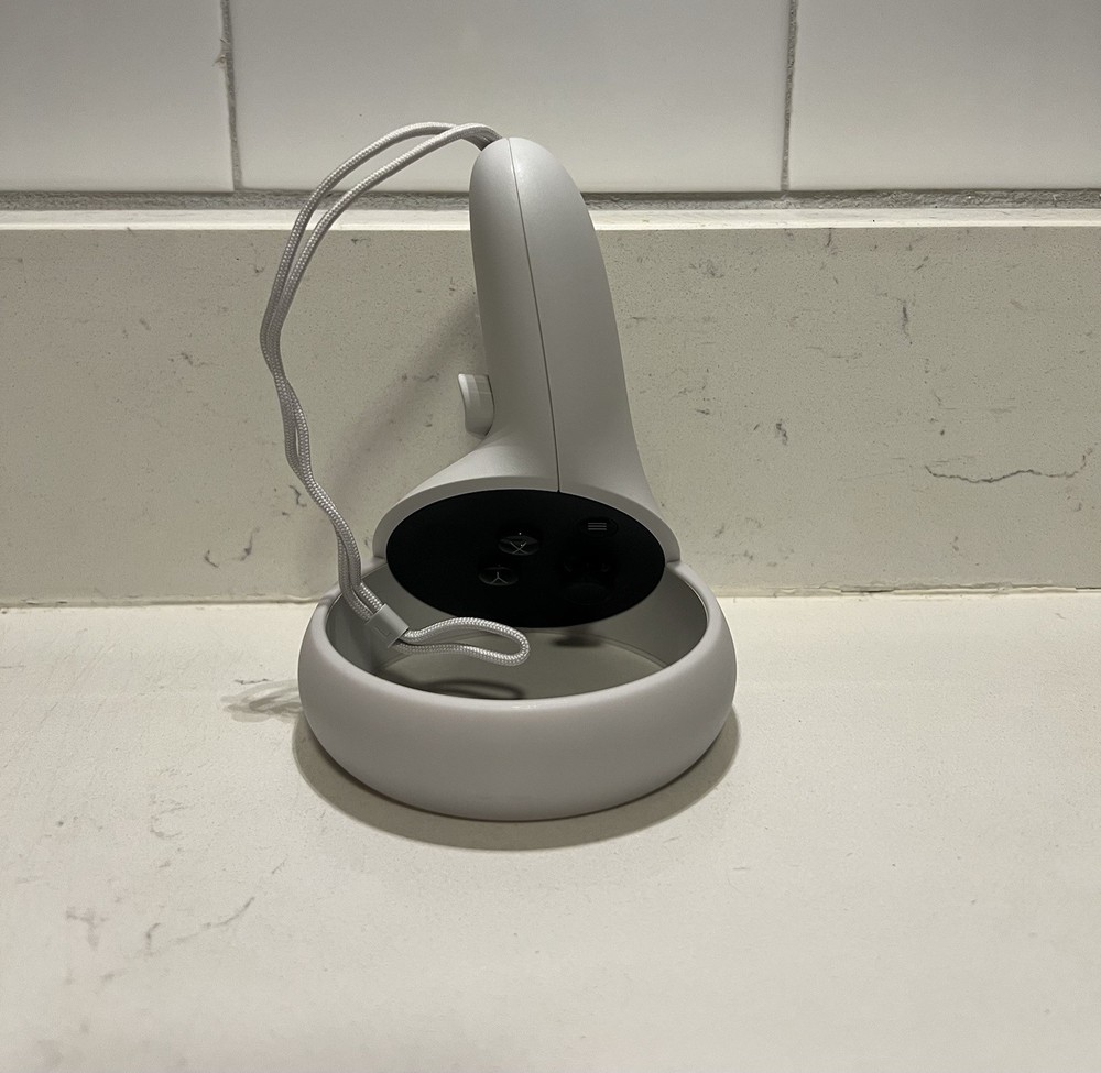 Original Meta Oculus Quest 2 VR - Left Touch Controller Only - Genuine