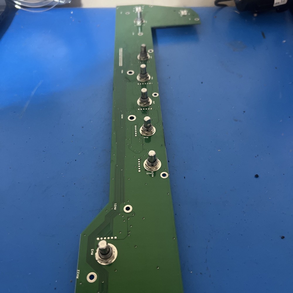 GE LOGIQ 9 LOWER OPERATOR PANEL ASSEMBLY_USER INTERFACE PN: 2404652-32