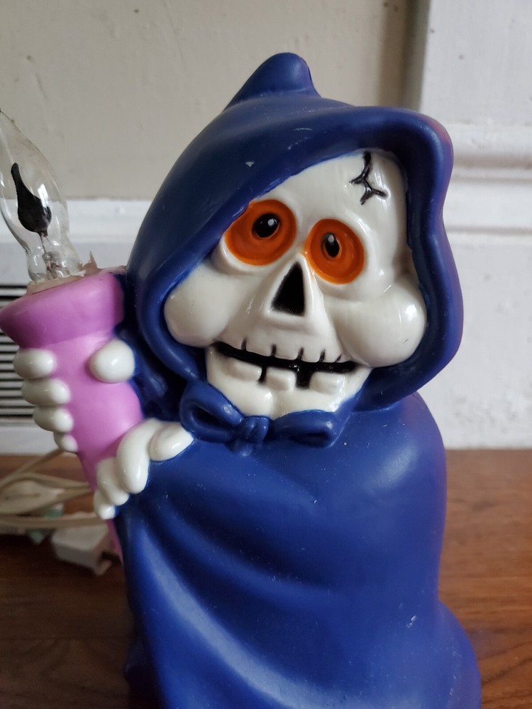 Grim Reaper Halloween Blow Mold Plastic 9" Flickering Light