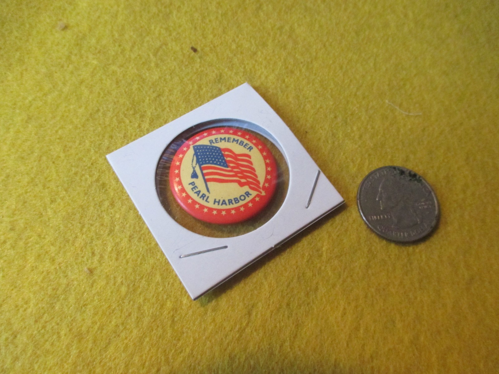 ORIGINAL WWII HOMEFRONT REMEMBER PEARL HARBOR FLAG AND STARS   BUTTON