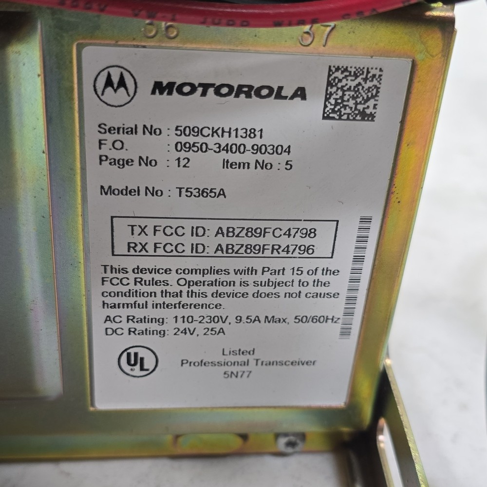 Motorola Quantar T5365A UHF Base Station Transceiver Model T5365A