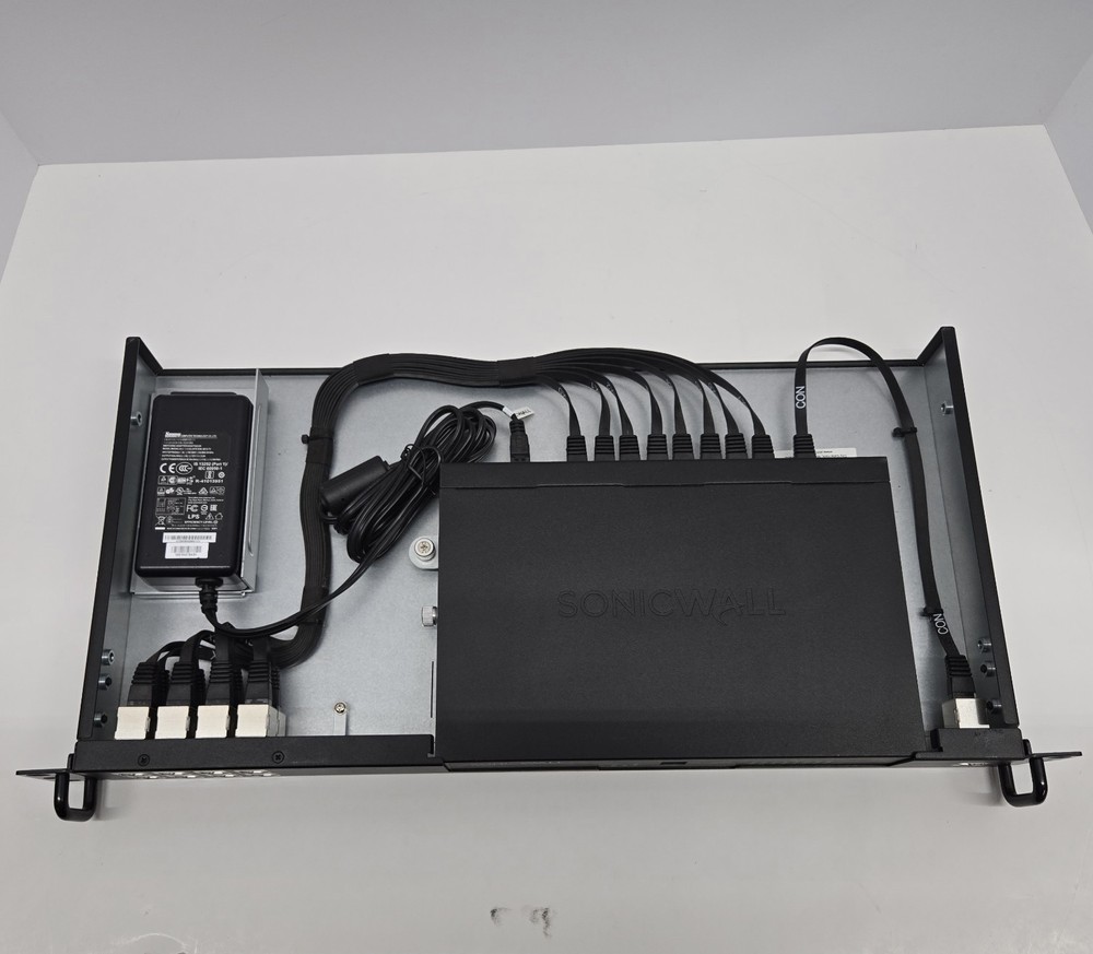 SonicWall TZ500 Firewall Rack Mount Powers On Untested