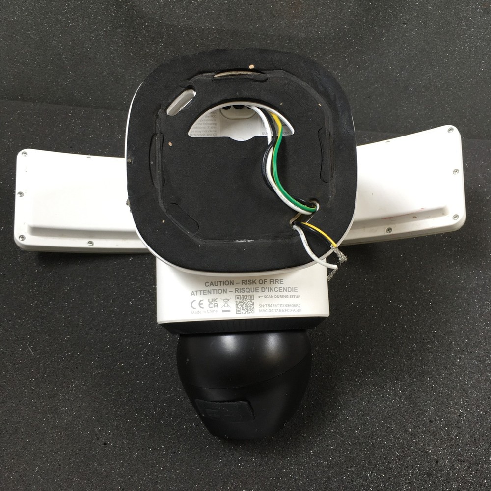 Eufy Floodlight Cam E340 Model T8425 - White