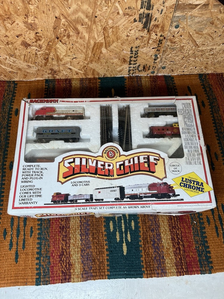 Bachmann Silver Chief  N Scale Electric Train Set UNTESTED