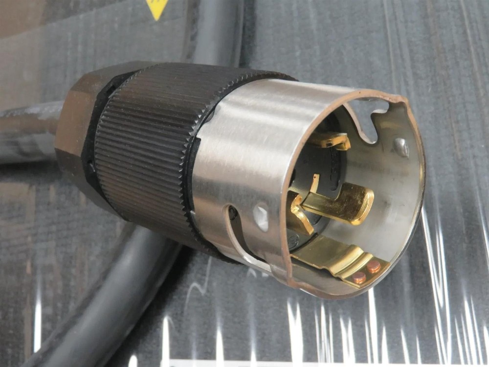 Vertiv Geist NU30212 high-performance rack-mount switched rack