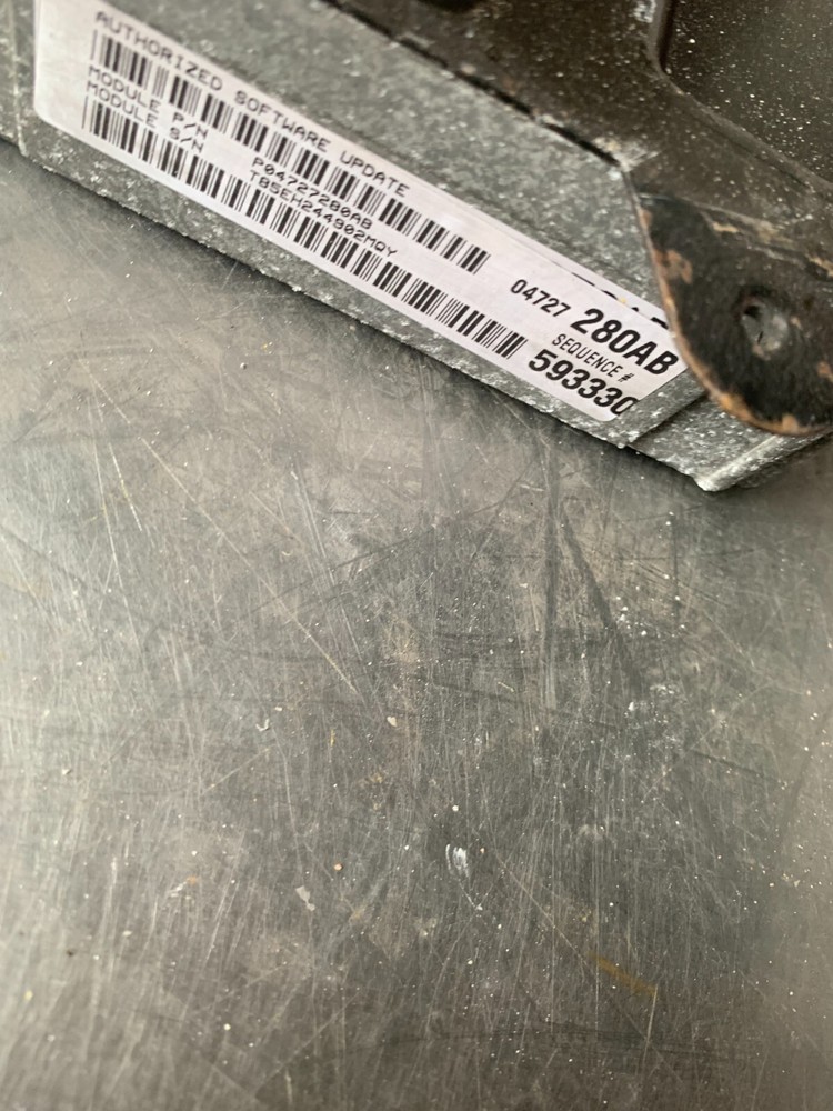 00 3.3L CARAVAN SPORT PCM Engine Control Module PCM Computer 04727280AB