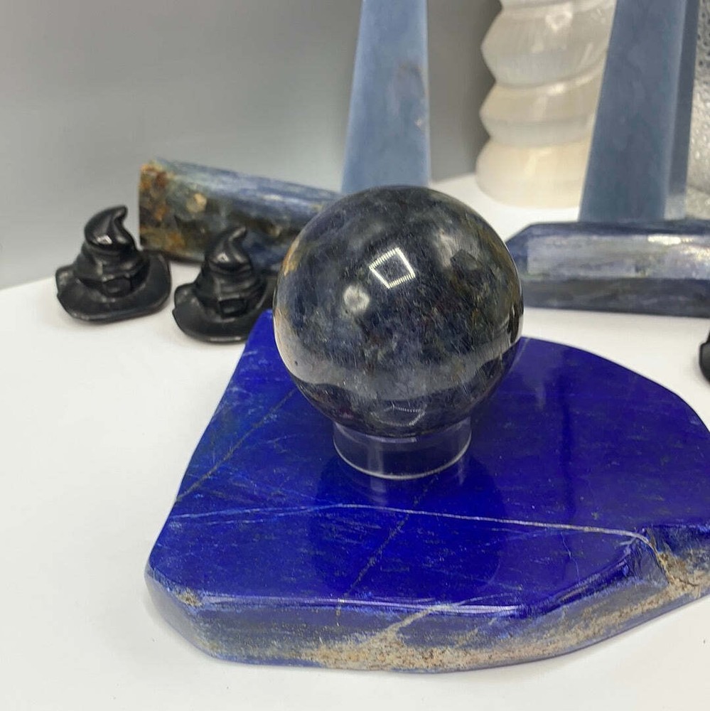 Kyanite sphere R