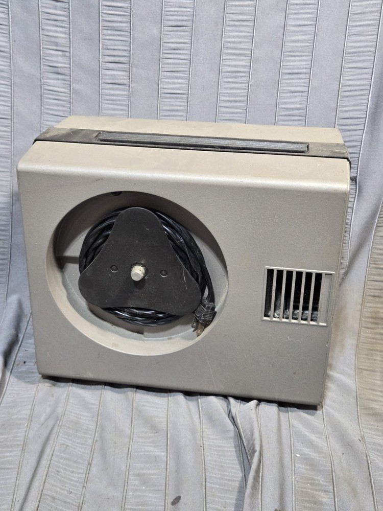 Vintage Tech Bell & Howell Multi Motion 1623 Super 8mm Projector Needs Bulb