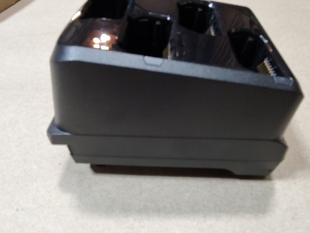 Zebra SAC-MC33-4SCHG-01 MC330K Handheld Computer Barcode Scanner Dock Charger