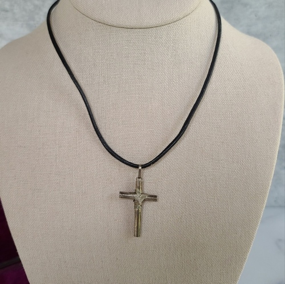 925 Wrapped Cross Pendant Necklace